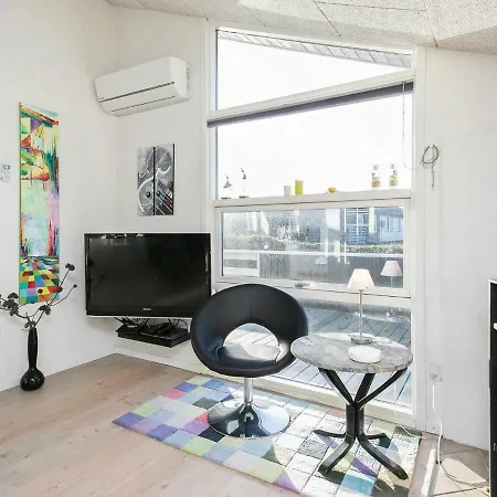 8 Person In Дом отдыха