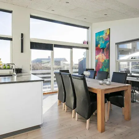 8 Person In Ринкёбинг