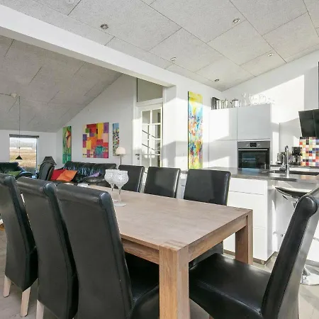 8 Person In Дом отдыха *